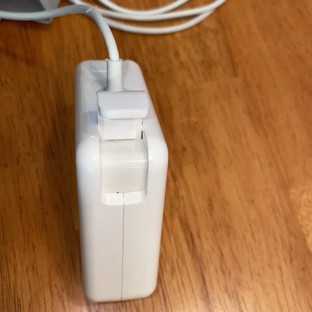 Replacement Adapter for Lap Top Computer
